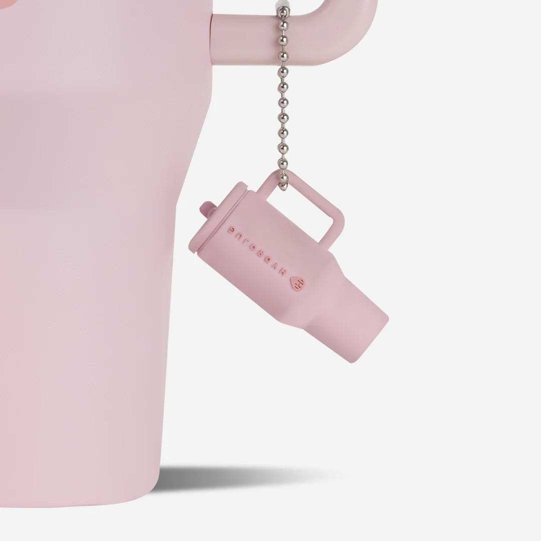 traveler-keychain-l8 Web-TravelerKeychainPhotos-PinkSand2.webp